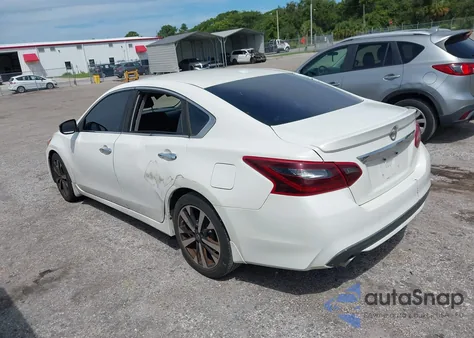 2018 Nissan Altima 2.5 S z USA, uszkodzony, nr VIN 1N4AL3AP4JC223883